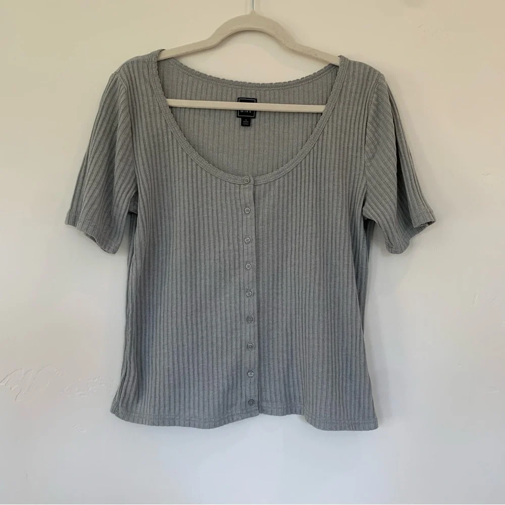 GAP Ribbed Top - Picture 2 of 5